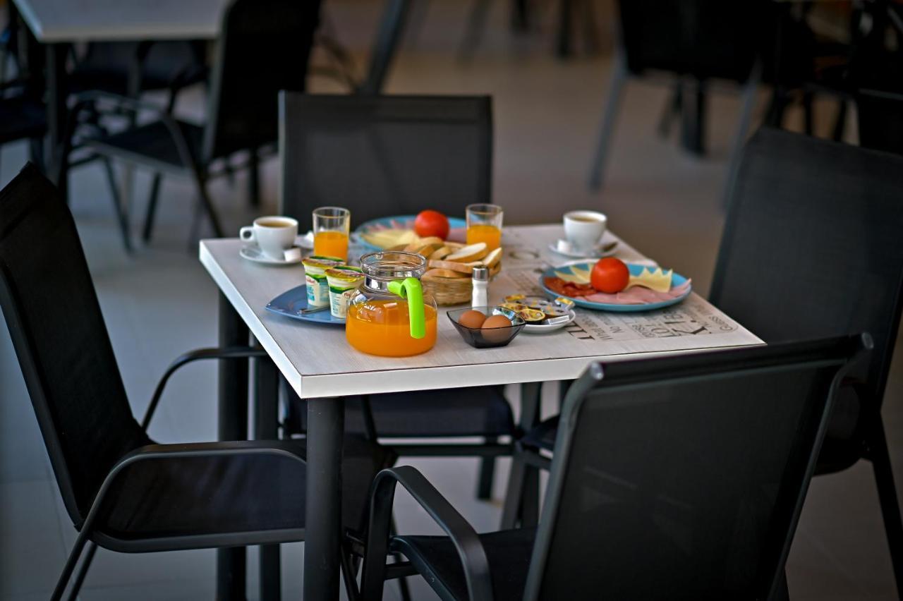Pension Happy Day Sibiu Bagian luar foto