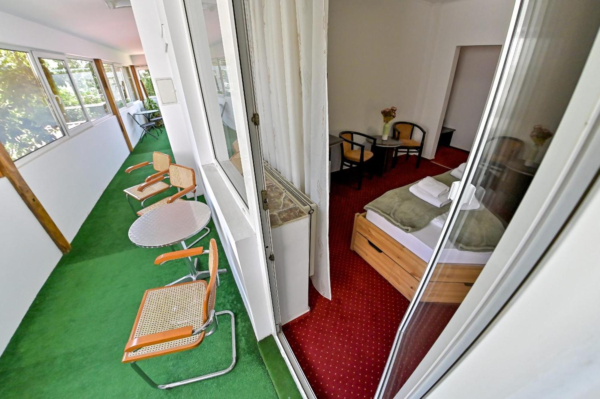 Pension Happy Day Sibiu Bagian luar foto