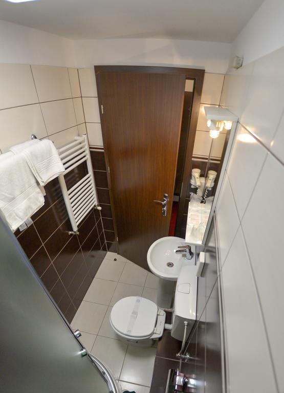 Pension Happy Day Sibiu Bagian luar foto