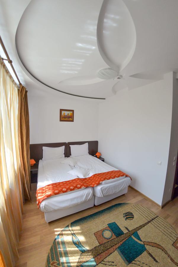 Pension Happy Day Sibiu Bagian luar foto